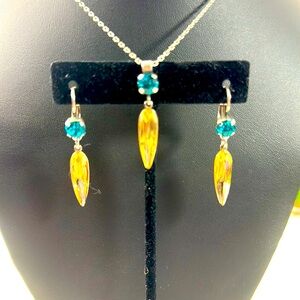 Authentic Mariana necklace & earrings topaz Swarovski crystals